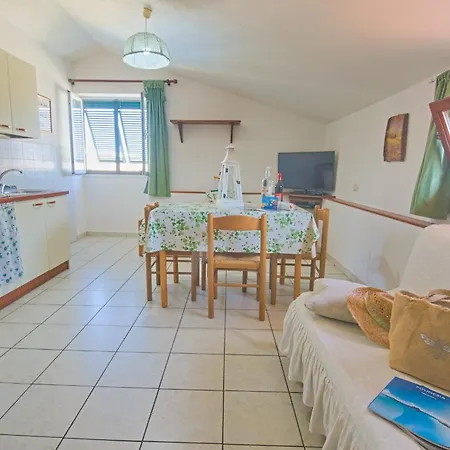 La Gabbianella Apartment *